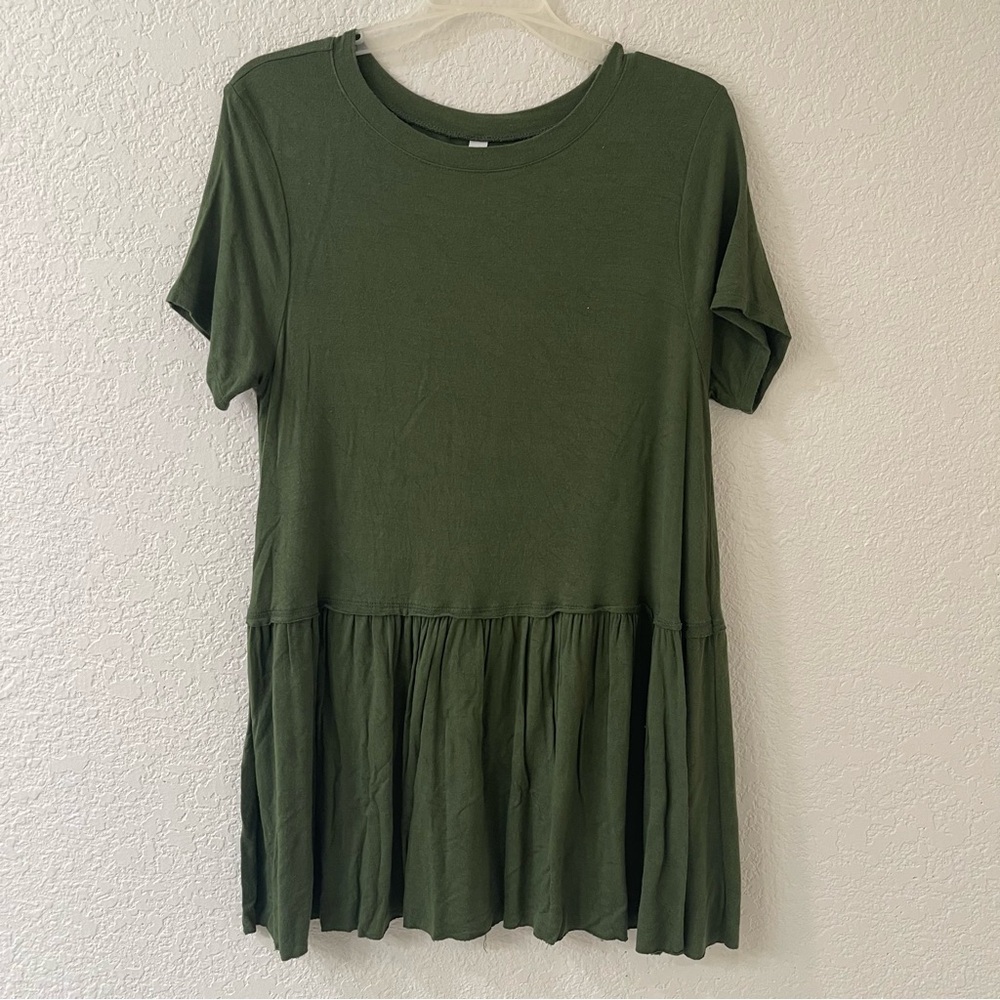 Zenana Outfitters Green Pleated Tunic Top